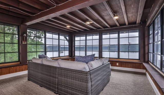 New! 2 bedroom private home with magnificent lake views!