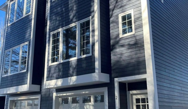 New 2-bedroom townhouse near to Town, ocean, recreational & Bowdoin College #2