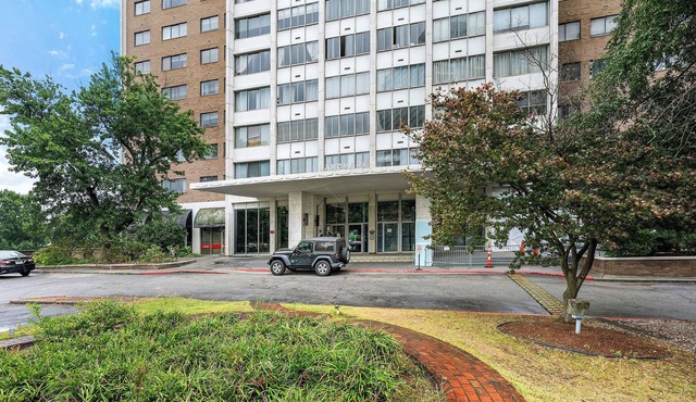 New 2 Bedrooms Rise Condo Downtown Atlanta