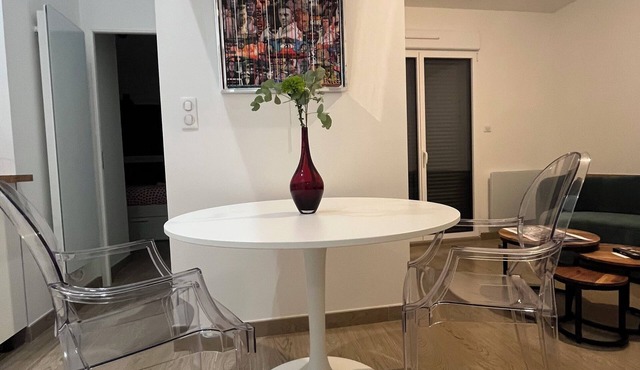 New 2-person apartment with streetcar access to the 24h Le Mans racetrack