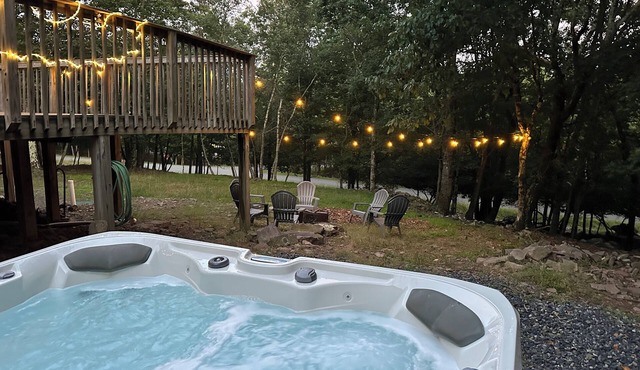 New! 2 Pools! A/C ! Spacious House with HOT TUB, Games, Dog ok!