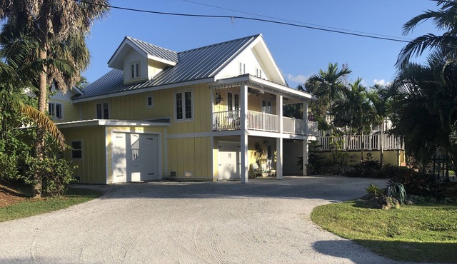 NEW! 2 Private Cottages w/heated Pool, Dogs Welcome