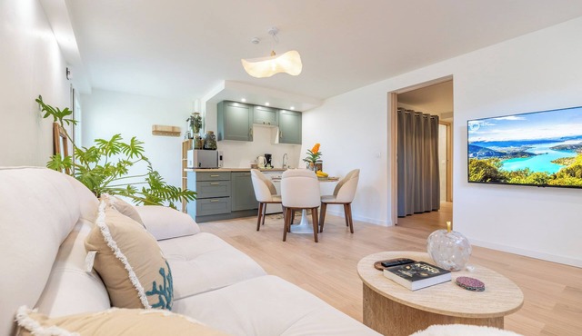 New 2-room apartment with free parking