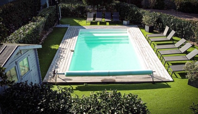 NEW: 2 semi-detached mini air-conditioned villas with heated swimming pool to share