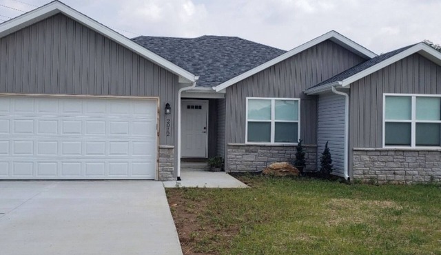 New 2021 home 3 BR, PEACEFUL GETAWAY Ozark
