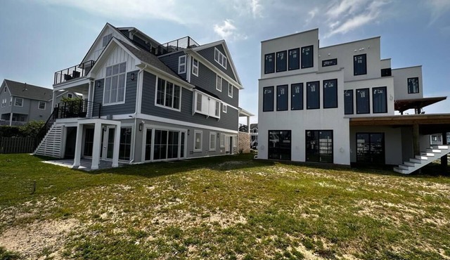 New 2023 Custom Built house - Views of the river and ocean from your doorstep!