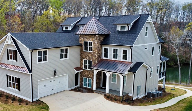 NEW 2024! LUXURY LAKEFRONT!Chef's Kitchen, Elevator, Firepit, Bar, Gameroom!