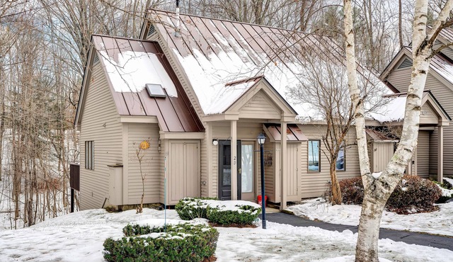 New! 2bd 2.5-bath condo that sleeps 4!