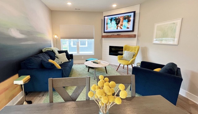 New 3 bed 4 bath home - rooftop deck, 2 car garage & porch near downtown!