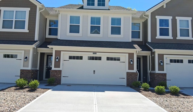 New 3-bedroom condo in charming Cumberland. Close to shopping and restaurants.