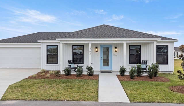 NEW 3 bedroom cottage home in The Villages minutes to Eastport