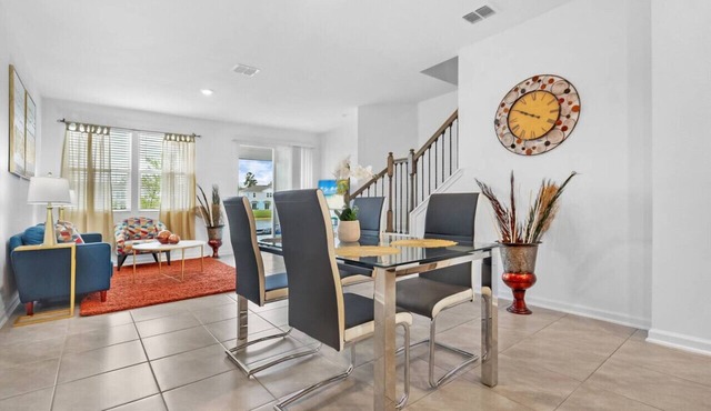 New 3-Bedroom Lakeview Townhouse