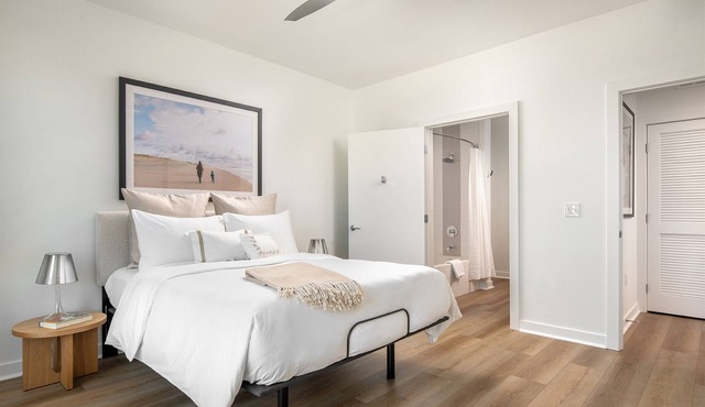 New 3-Bedroom Luxury Serviced Apartment Near Strip