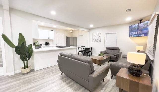 New 3 BR, Gated Parking, Sleep 8, Walk to BLVD