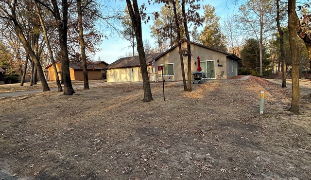 New 3-brm, on Lake Arrowhead Golf Course, near Sand Valley, a golf mecca awaits!