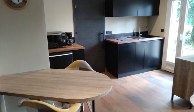 New 30m² self-catering apartment in residential area house
