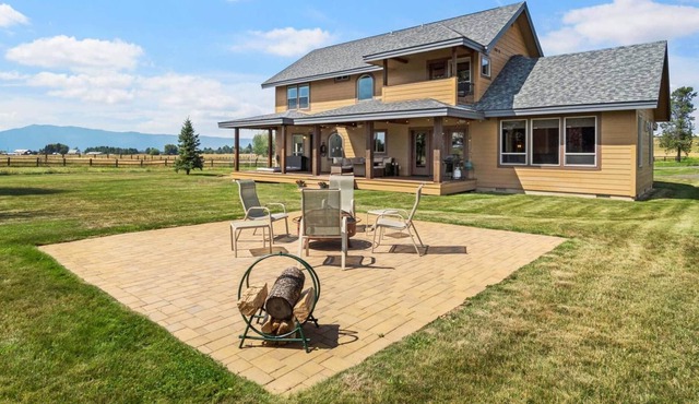 NEW! 360° of Mountain View’s! LIFE LONG MEMORIES MADE HERE! Live Large, Breathe Fresh Air, & UNWIND!