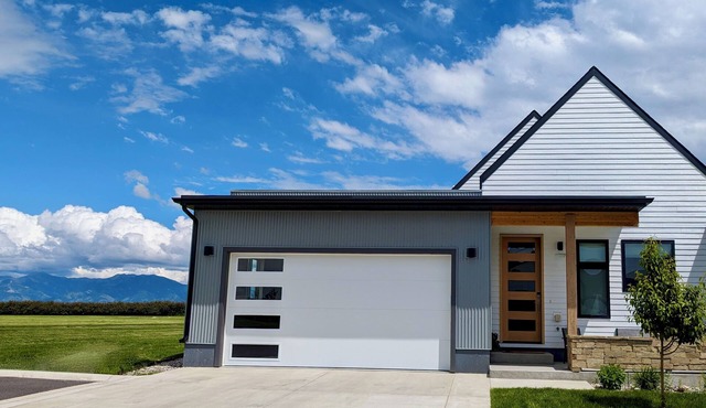 New 3BR condo in Bozeman w/mtn views and trails