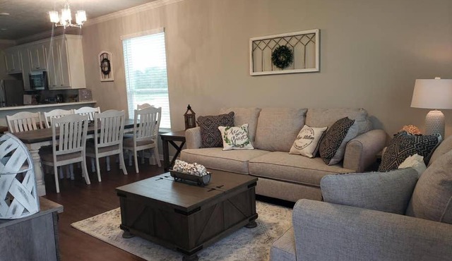 NEW 4/4 Farmhouse style house in College Station!