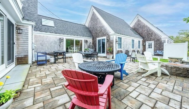 New,4 Bedrm, 4 Bath Gorgeous Coastal Retreat, with Marsh Views Sleeps 12. Close to Beach, Harbor and Barnstable Village