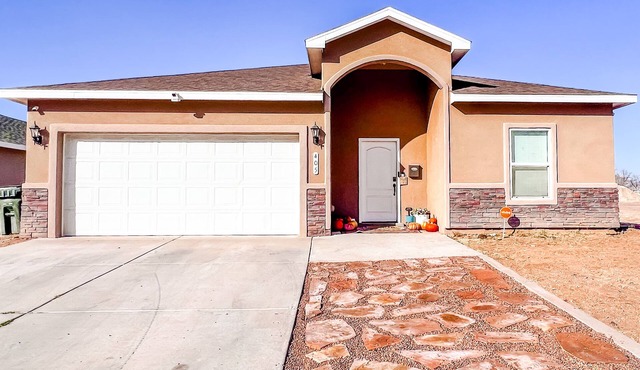 NEW! - 4 bedroom 3 bath. 5 beds! Families, corporate & FLETC Welcome