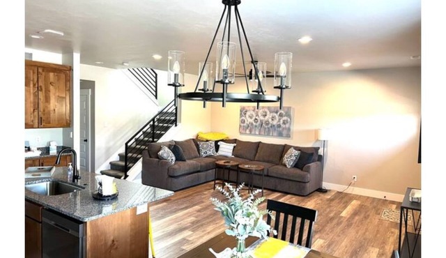 New 4 Bedroom Condo Perfect for an Idaho Adventure