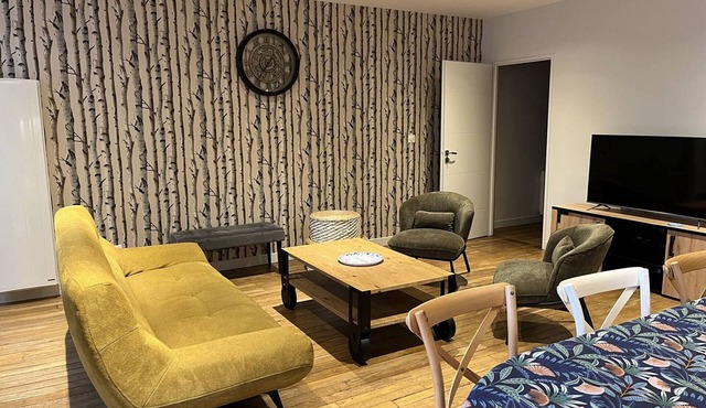 New 4-bedroom downtown duplex apartment