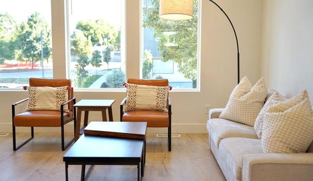 New 4-bedroom townhome in Midvale, near Trax, Ski, Airport