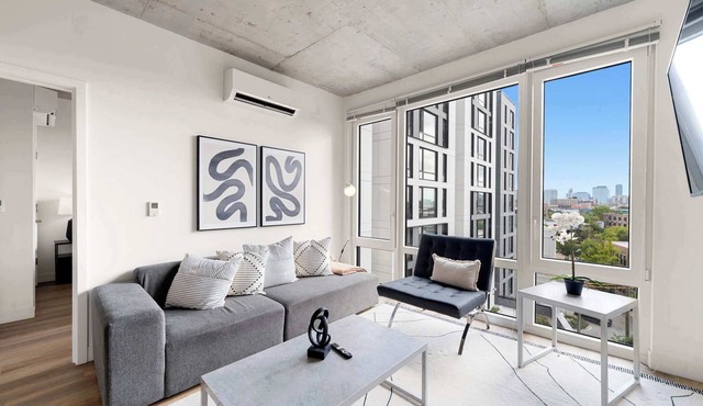 New 4 King Bed/Family Ready Apartment