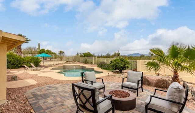 New! 4 Peaks Mountain Views (Pool Heat & Privacy!)
