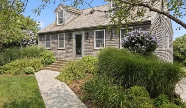 New 4BR Gem in Tom Nevers!