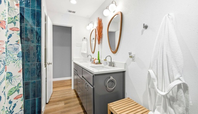 NEW 4BR Home Nearby ACU & Downtown - Sleeps 10 - Family Vacation-Summer Savings