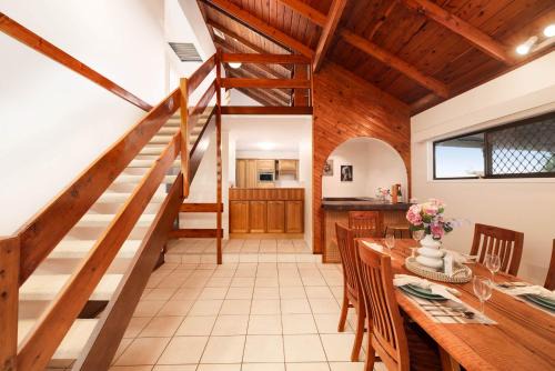 New 4BR Modern & Stylish Heritage Hideaway WiFi