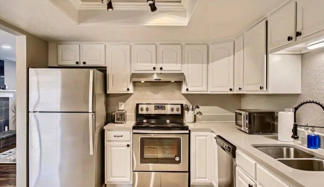 New! 4BR Retreat | Ping-Pong | Marvel Kids Rm