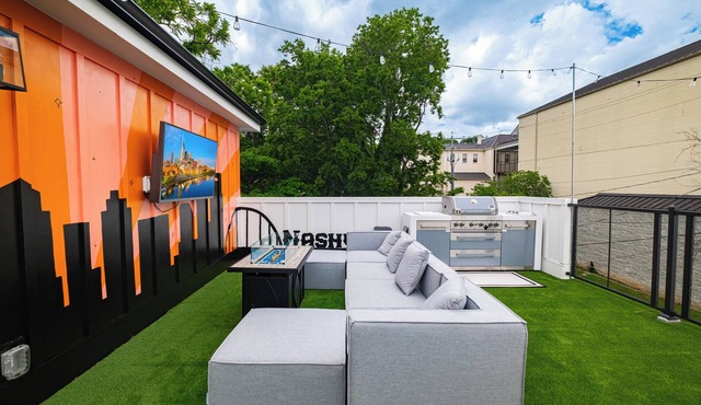 NEW 4BR| Rooftop Firepit Grill | 1.6mi 2 Broad