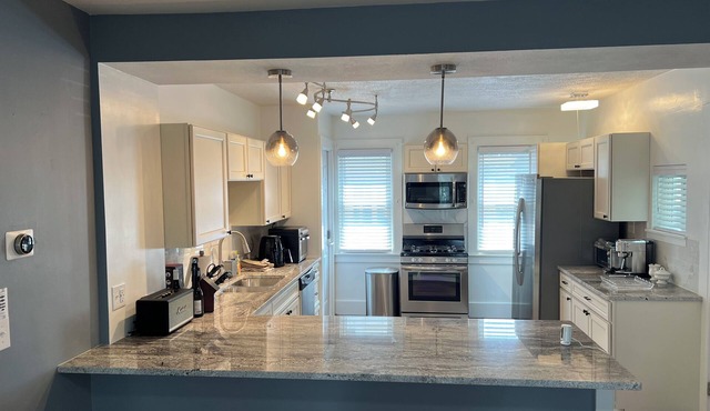 New 5 Bed 2 Bath near Syracuse University and Downtown with Plenty of Parking