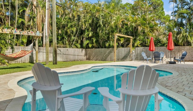 NEW! 50% discount Jan. monthly rental. Close to Beach, Golfing, Shopping, Dining