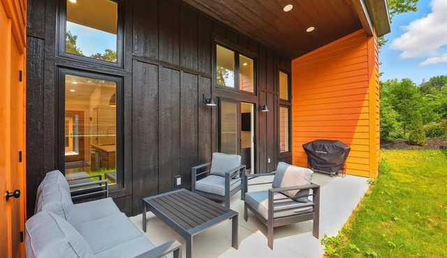 NEW! 500 House - Unit D 2-Bedroom Townhouse - Handicap accessible
