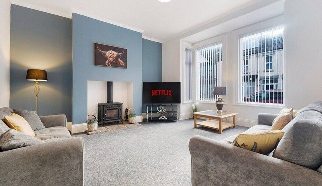 New! 5BR in Queen Street