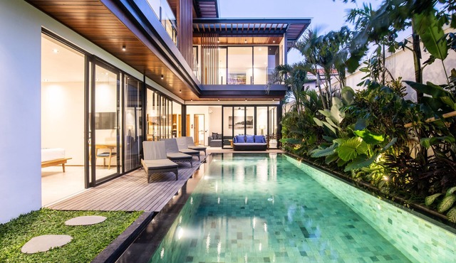 New 5BR Villa beach at 200m Canggu