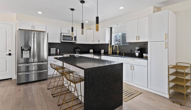 New 6 Bedroom Home w/ 2 Kitchens!
