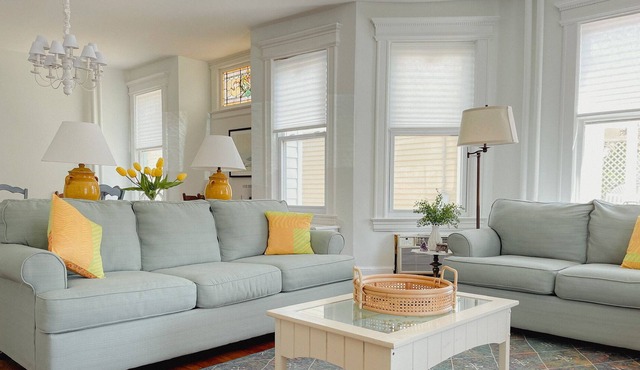 NEW 7-bedroom | 5 blocks to beach | Pet Friendly