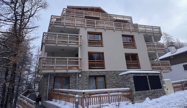 New 89 m2 T4 apartment with garage in the heart of Les Claux resort