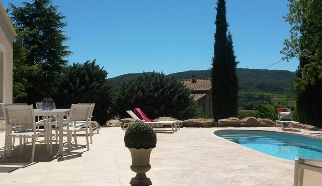 New 90m² house in a quiet area with private pool, 4 star category