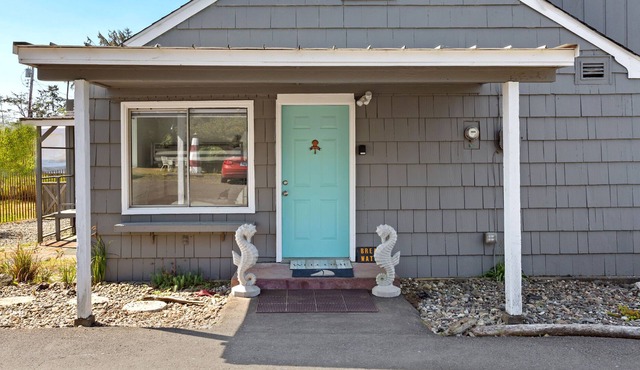 NEW: A Getaway Retreat Next to the Ocean