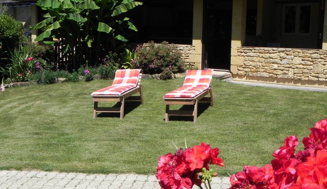 New accommodation, comfort, by the river, covered terrace