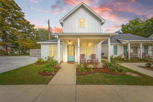 New Ace Cottage - King Bed - Loft - Sports Complex