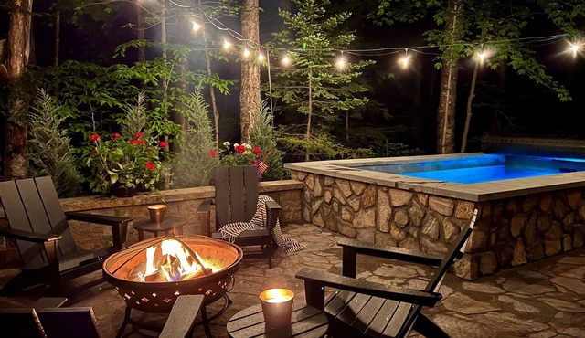 NEW ADIRONDACK LUXURY CABIN WITH YEAR-ROUND HEATED PLUNGE POOL