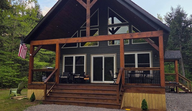 New ADK Cabin with gorgeous waterfront hangout on Kayuta Lake