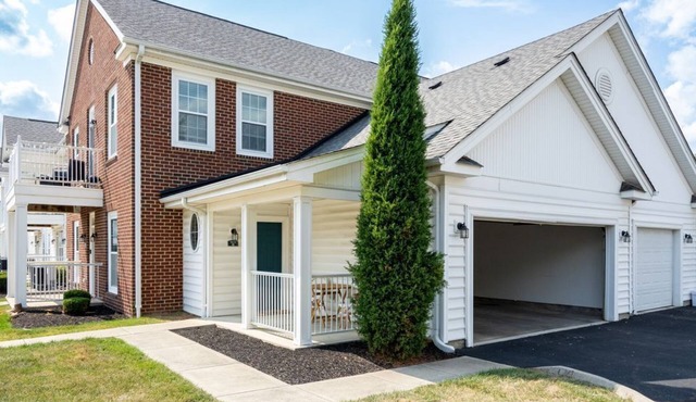 New Albany 2BR | 2-Car Garage | Walk to Dinner